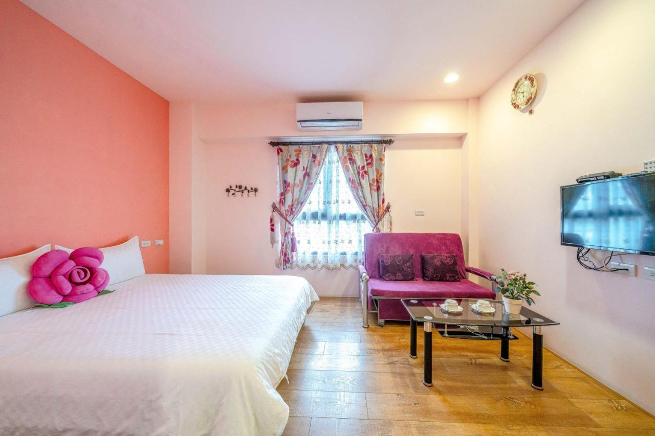 Hostal Aurora Castle Luodong Exterior foto